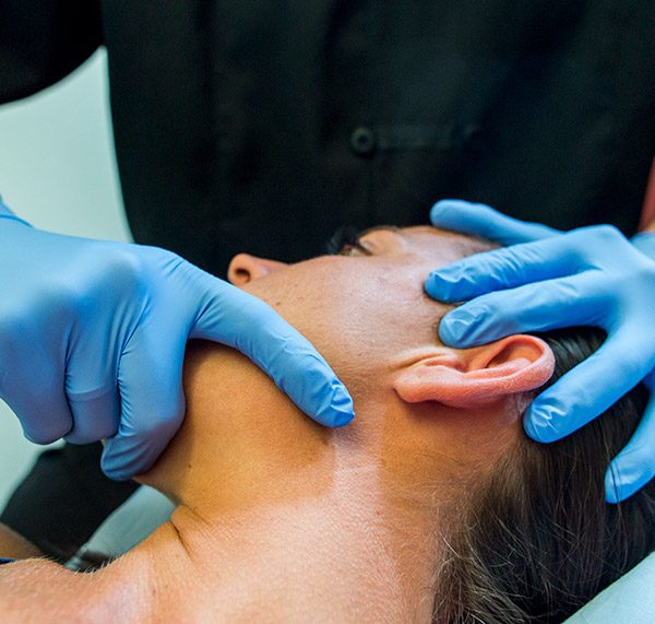 Tratamiento del chasquido mandibular en CLínica Luis Baños de Jaén