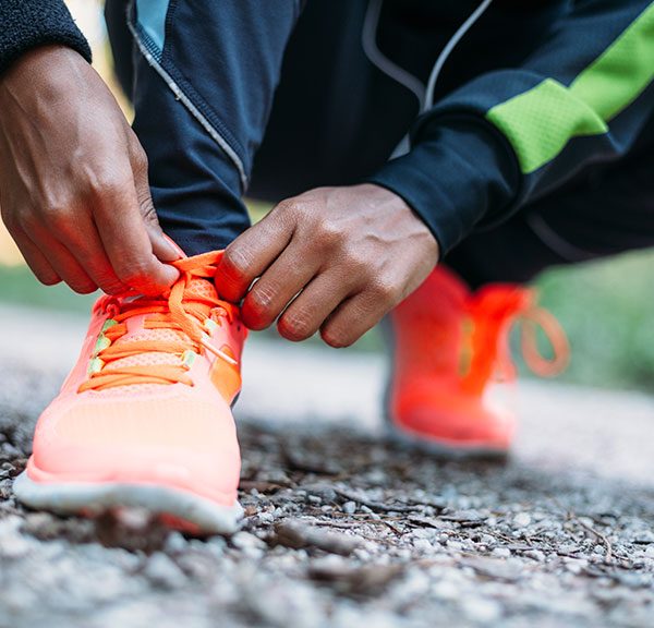 Clínica Luis Baños te ayuda a elegir unas zapatillas para correr