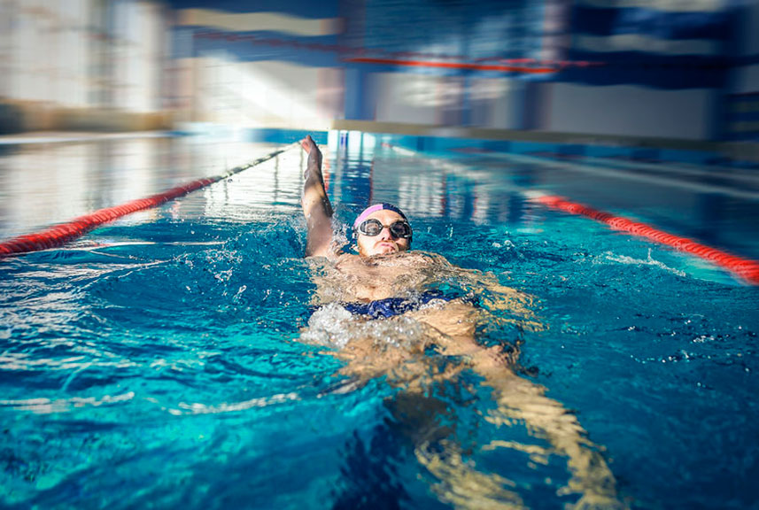 Consejos para practicar natación - Clínica Luis Baños